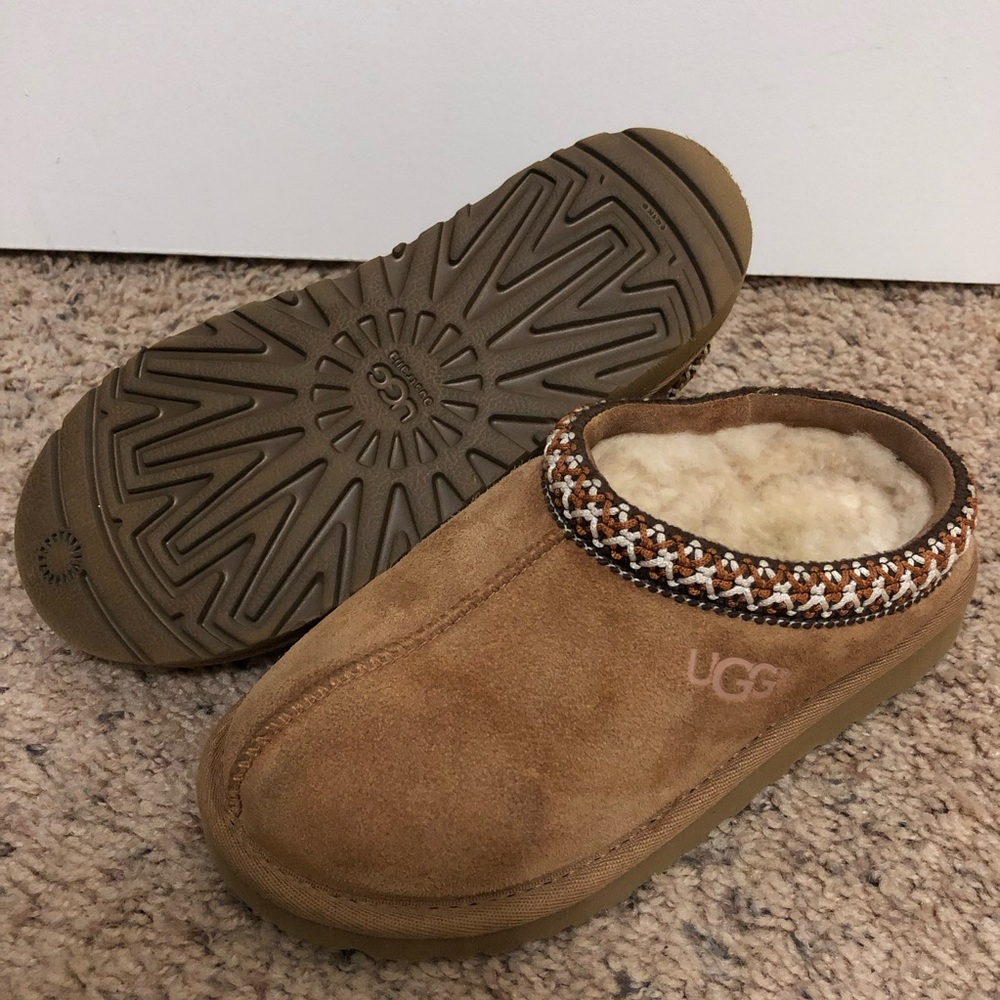 Ugg tazman slippers